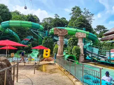 Сингапур - Adventure Cove Waterpark