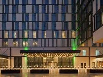 АНЭУ, Дубай - Holiday Inn Dubai Al-Maktoum Airport зочид буудал