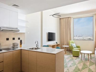 АНЭУ, Дубай - Holiday Inn Suites Science Park Буудал