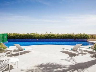 АНЭУ, Дубай - Holiday Inn Suites Science Park Буудал