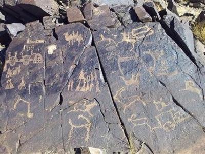 Khavtsgait Petroglyphs - Gobi Gurvansaikhan National Park<