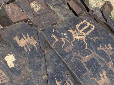 Khavtsgait Petroglyphs - Gobi Gurvansaikhan National Park<