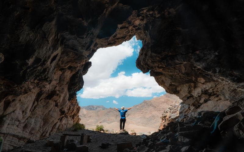 Khoid Tsenkher Cave