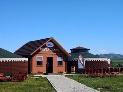 Lunoba ger camp - Khustai