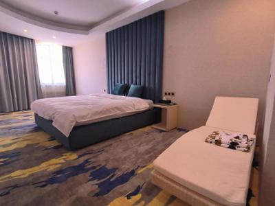Q&H Hotel