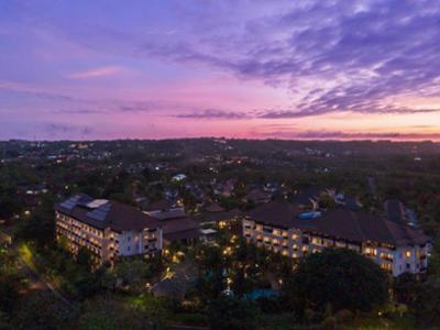 Royal Tulip Spring Resort 