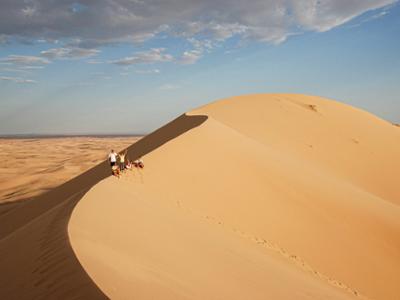 Khongor Sand Dunes