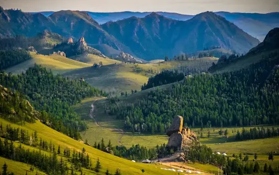 Visite d’une journée au parc national de Gorkhi-Terelj et à la statue de Gengis Khan 