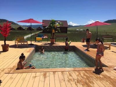 Tsenkher Hot Springs