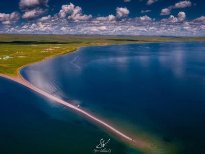 Ugii Lake