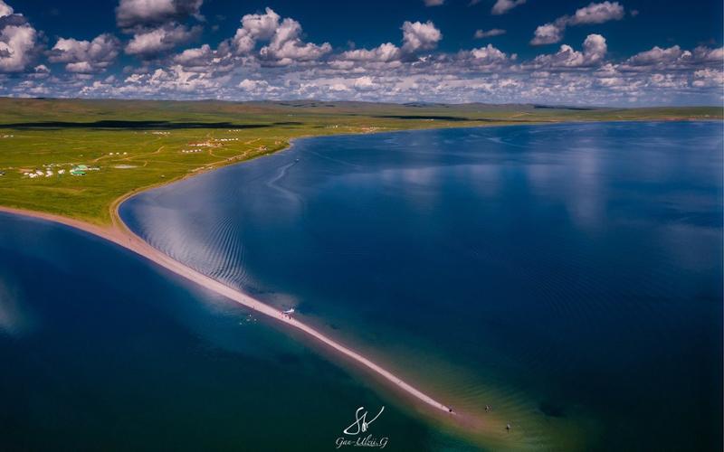 Ugii Lake