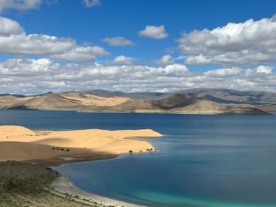 Ulaagchnii Khar Nuur (Black Lake)
