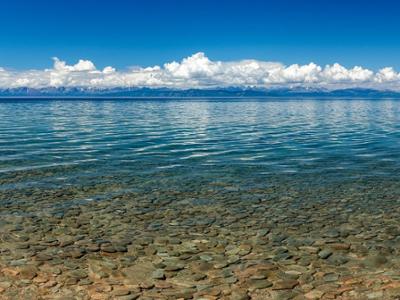  Uvs Lake