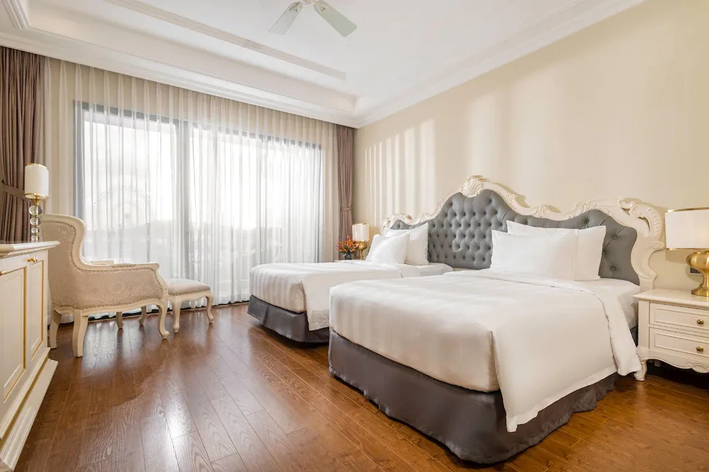 Wyndham Grand – twin room
