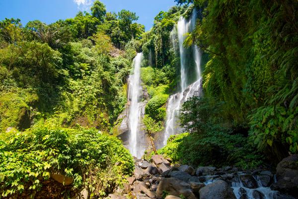 Chutes de Sekumpul à Bali, photo © by Lukas Uher via Shutterstock
