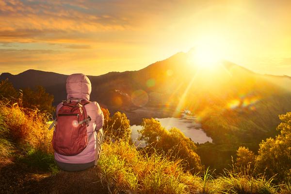 Lever de soleil au Mont Rinjani à Lombok, photo © by Soft_Light via Shutterstock