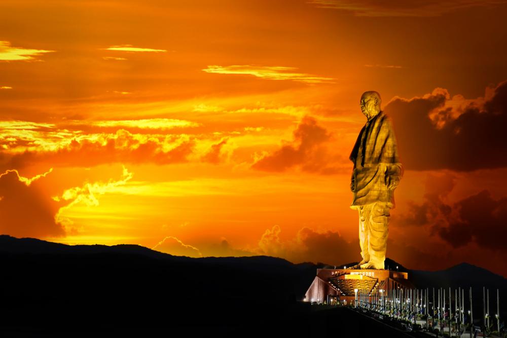 La statue de Patel en eaux troubles