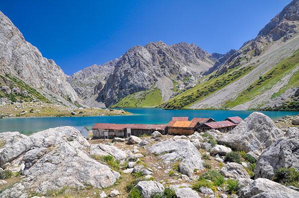 10 lieux incontournables à visiter au Kirghizistan
