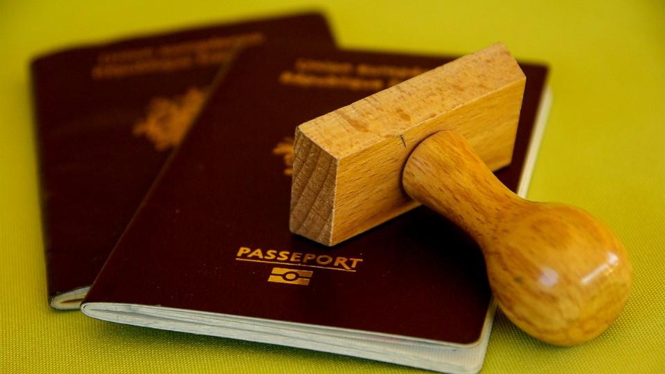 Visa and administrative formalities