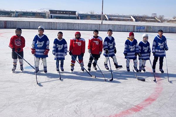 Du hockey en Mongolie