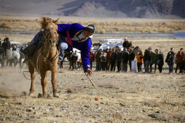Le Festival des aigles dans l'Altai
