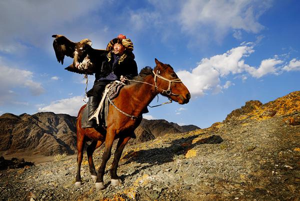 Le Festival des aigles dans l'Altai
