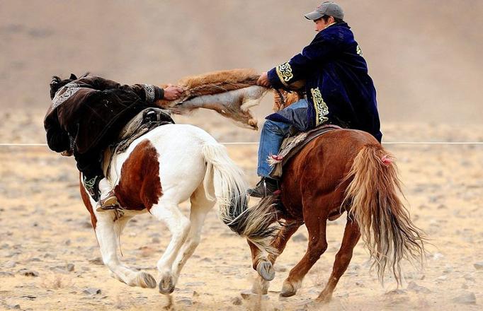 Le Festival des aigles dans l'Altai