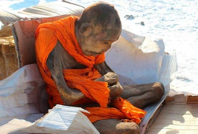 Découverte de la momie d’un moine bouddhiste méditant depuis 200 ans